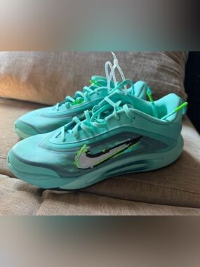 Nike Kids' Teal Mint Lightweight Sneakers